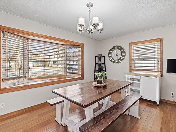 5th image of 2476 Ridge Ln