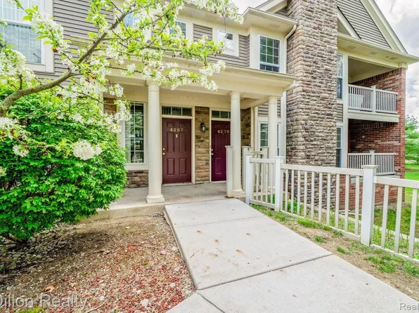 4275 Deeside Dr, Brighton, MI 48116