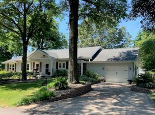 708 Chautauqua Ln, Dexter, MO 63841
