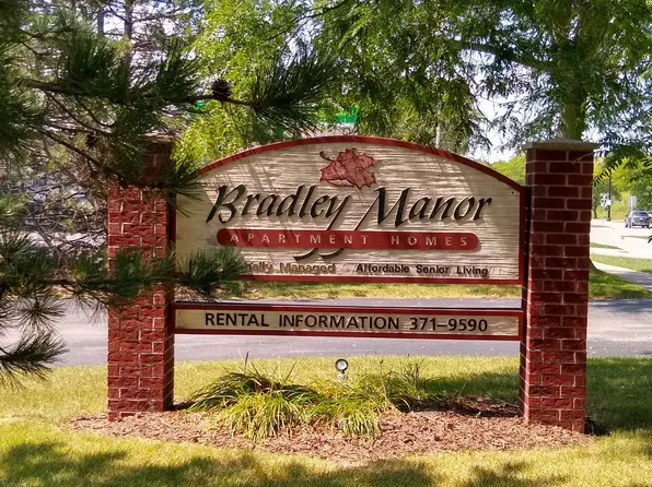 Bradley Manor Apartments, 4527 W Bradley Rd #033e19361, Milwaukee, WI 53223