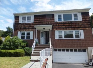 18 Emmalon Ave, N White Plains, NY 10603