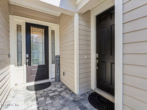 3rd image of 717 STILLWATER Boulevard