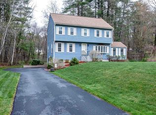 12 King Arthur Dr, Londonderry, NH 03053