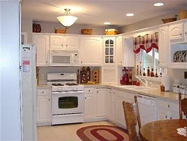 14116 Darrow Rd photo 1