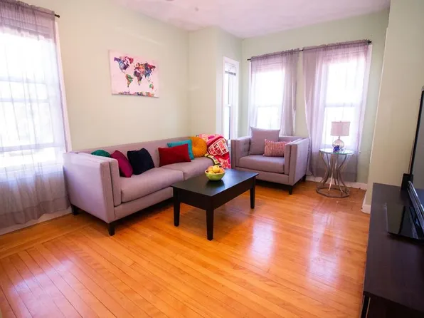 12 Francis St #1, Somerville, MA 02143