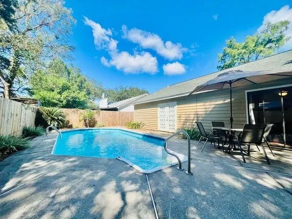 289 Honeysuckle Way, Niceville, FL 32578
