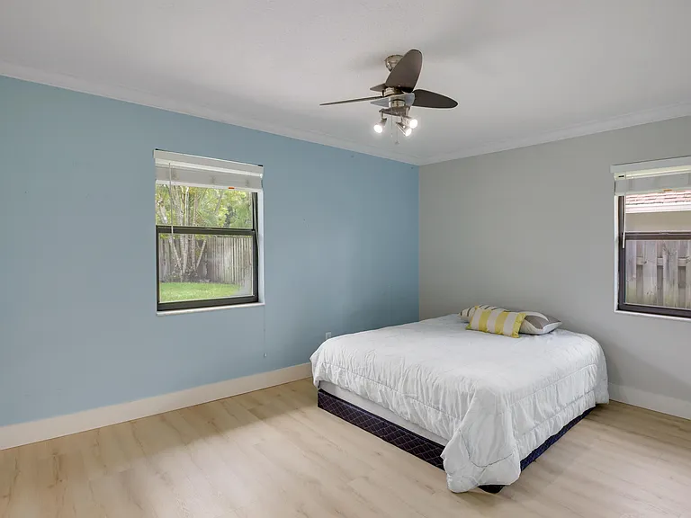 542 Indigo Ave — Photo 24