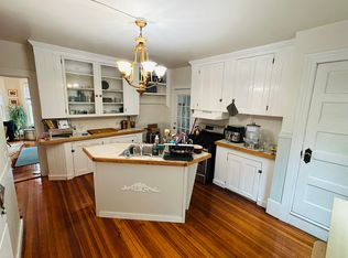 195 Congress Ave, Providence, RI 02907