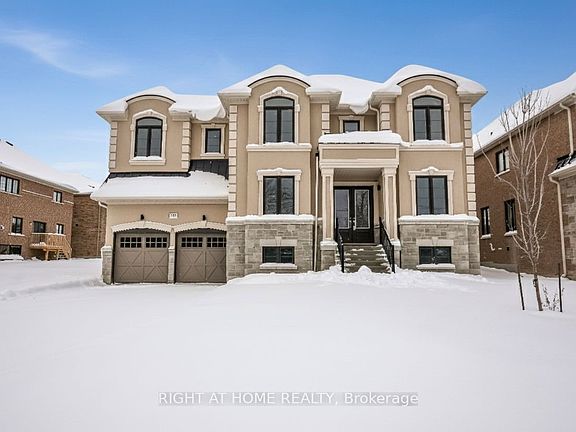 2nd image of 215 Sutherland St S