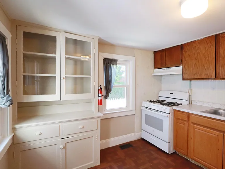 39 Moran Ave — Photo 12