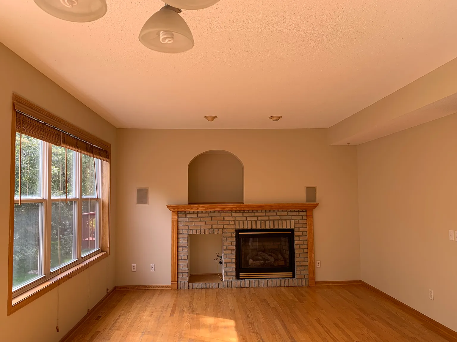 4 bed, 2658 sqft, $2,830 — Photo 2