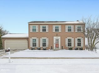 1660 Dartmouth Ct, Naperville, IL 60565