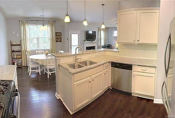 4th image of 1723 Trentwood Dr