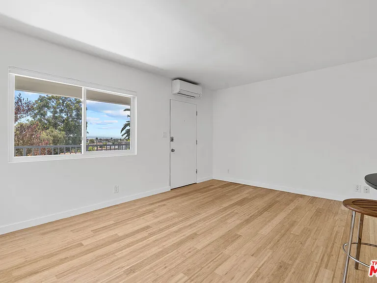 631 Pier Ave #3 — Photo 5