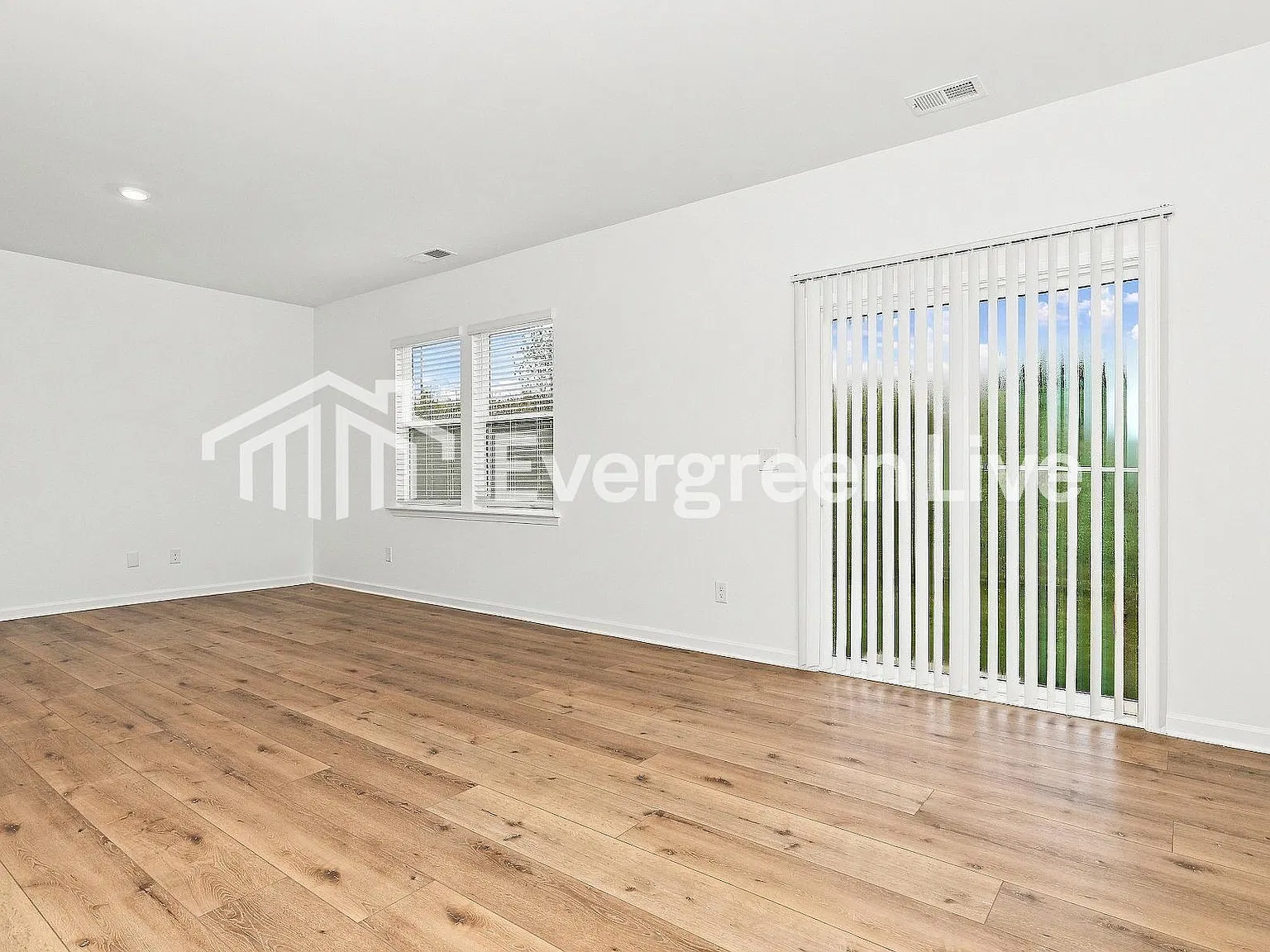 3 bed, 2.0 bath, 1453 sqft, $1,990 — Photo 4
