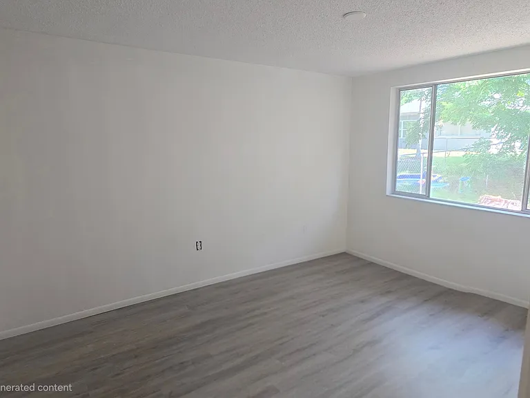 8407 Mill Creek Ln — Photo 5