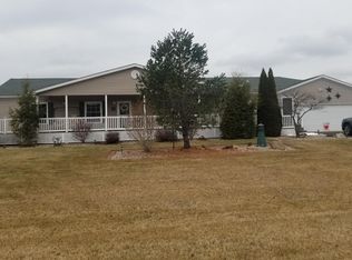 748 Belford Rd, Hebron, IN 46341