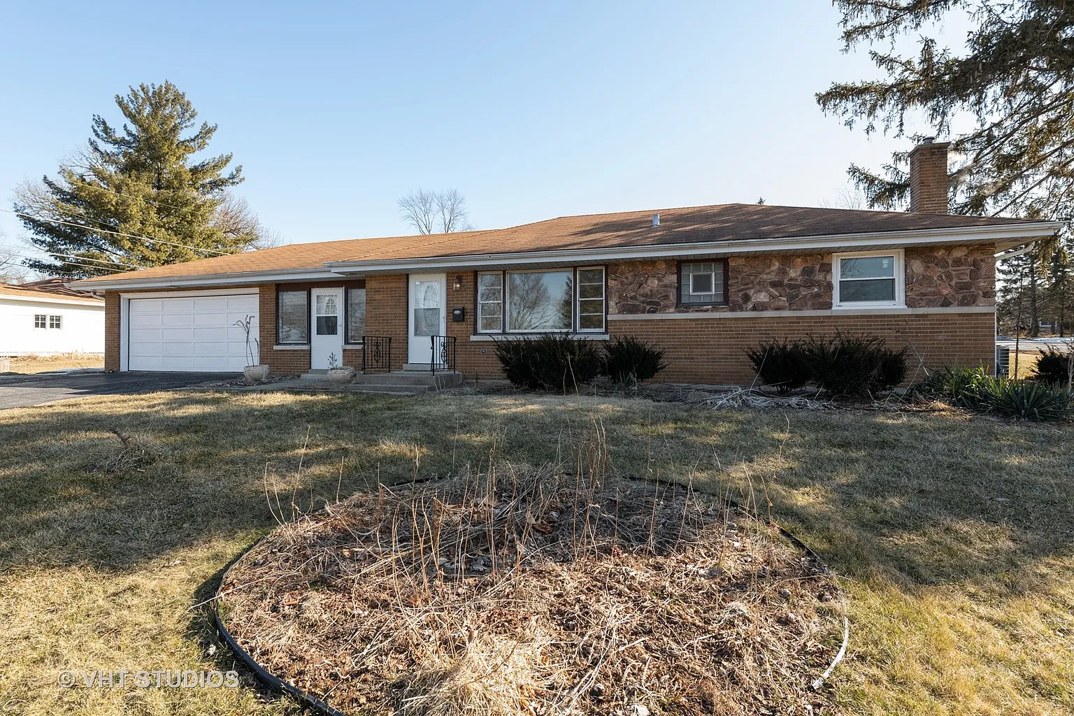5435 Victor St photo 1