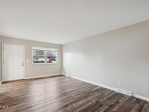5th image of 5834 Curson Dr