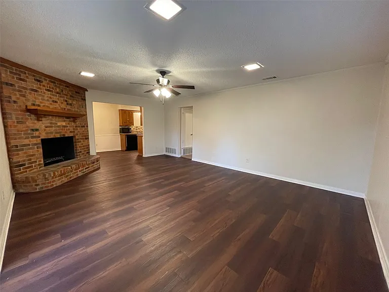 120 Shadybrook Dr — Photo 5