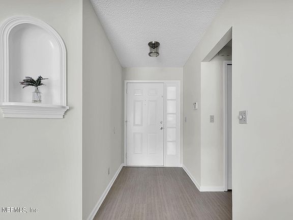 3rd image of 13573 LOBO Court