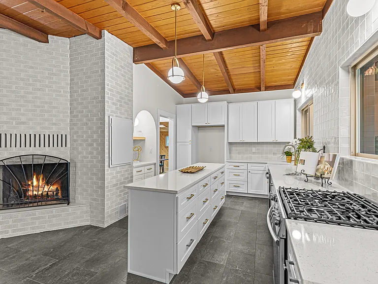 810 Glendale Ave — Photo 19
