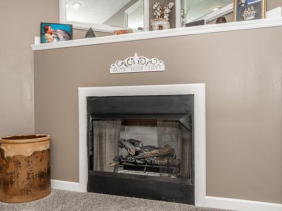 4th image of 959 Heritage Dr
