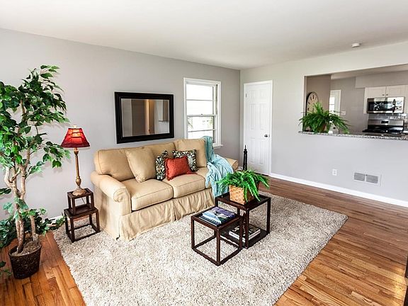 Spacious living room.