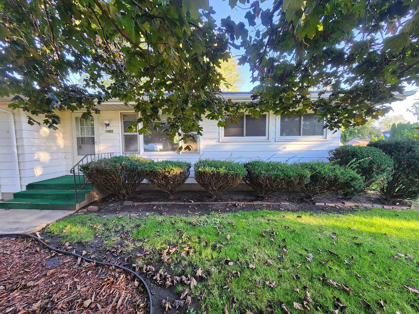 2 bed, 1100 sqft, $1,190 — Photo 1
