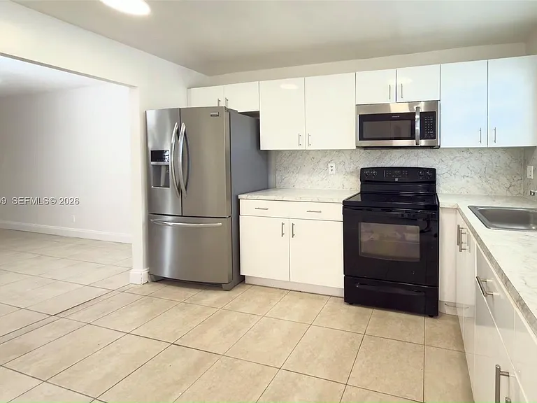 609 S State Road 7 #1C — Photo 2