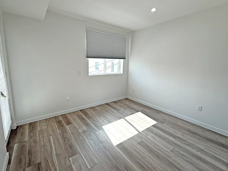 10934 Peach Grove St #201 — Photo 81