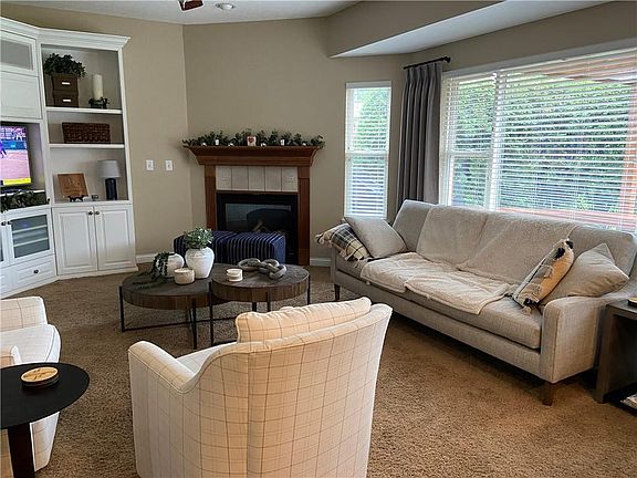3rd image of 4371 Brittany Dr