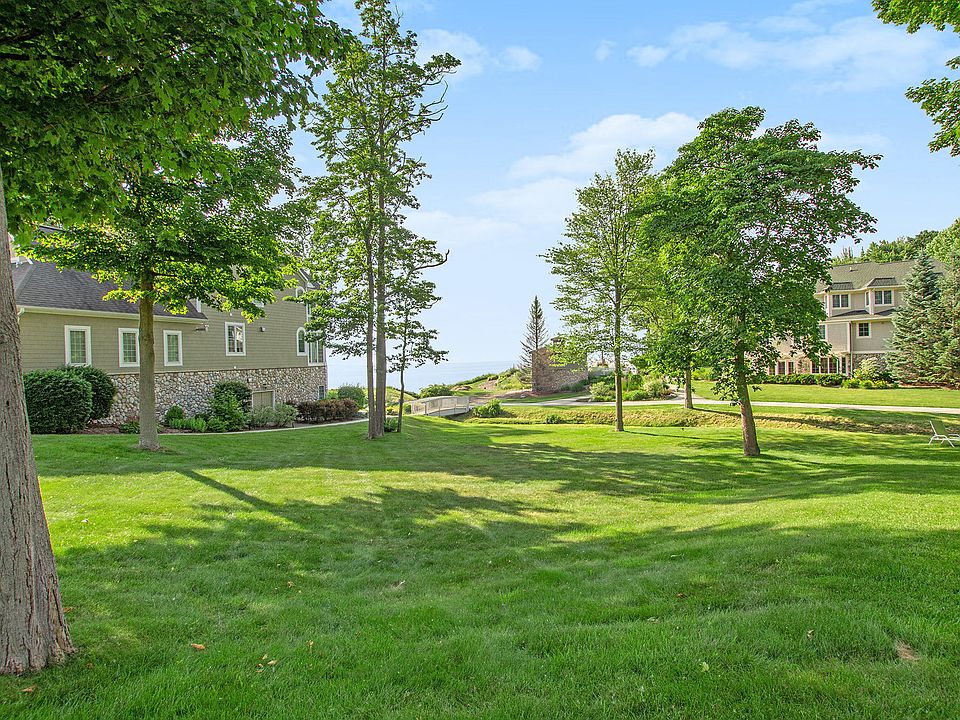1st image of 11 Streamwood Dr