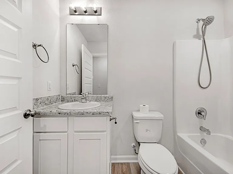 5466 Peach Dr — Photo 10