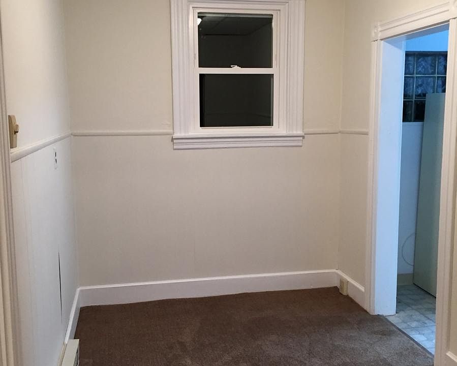 2nd image of 115 N Reservoir St