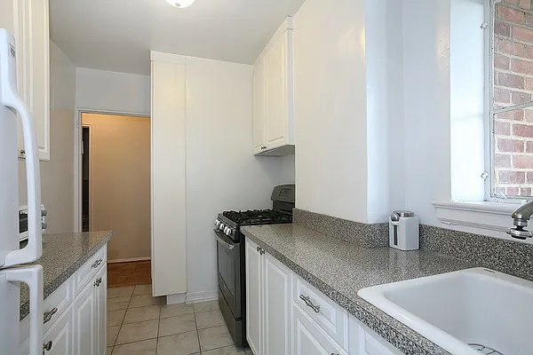 Sold by REMAX Distinguished Homes | media 33