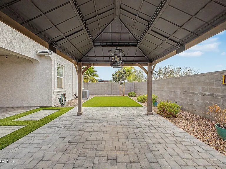 18363 W Whispering Wind Dr — Photo 25