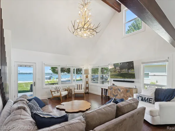 4294 N East Torch Lake Dr, Central Lake, MI 49622