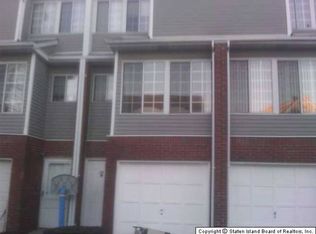 24 Roosevelt Ct, Staten Island, NY 10314