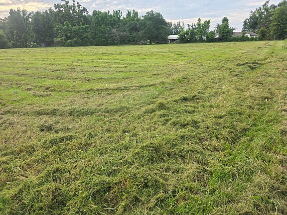 2nd image of 359 Kelly Loop Rd Lot B
