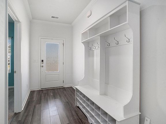 5th image of 294 Torslanda Ln