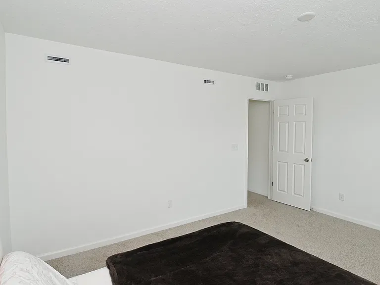 7348 Deerberg Dr — Photo 43