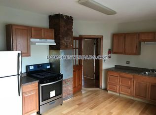 105 Pleasant St APT 3, Boston, MA 02125