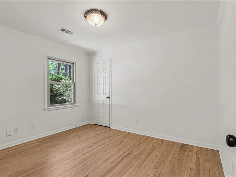 3582 Cloudland Dr — Photo 21