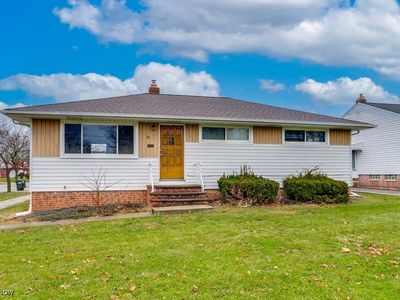 33 Meadowgate Blvd, Bedford, OH, 44146