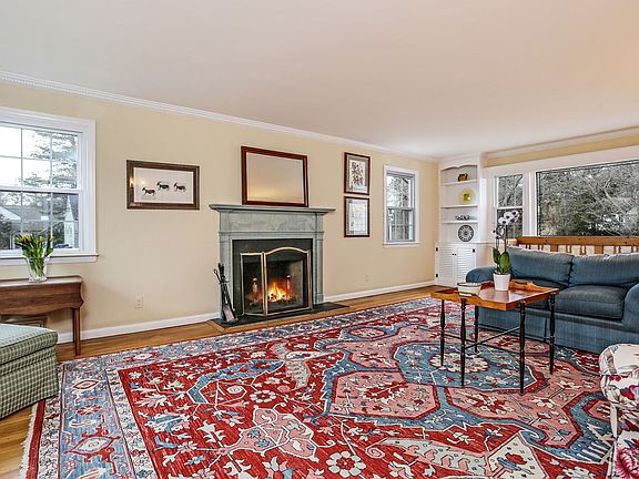 3rd image of 9 Midchester Ave