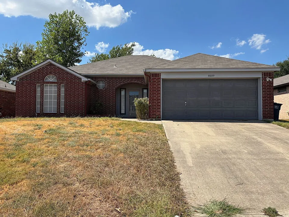 8109 Fox Chase Dr