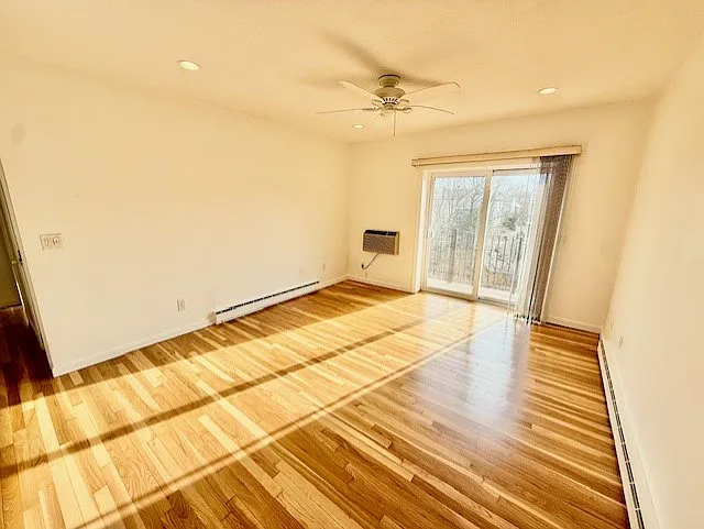 Building Photo - 22 Branchfield St #D1