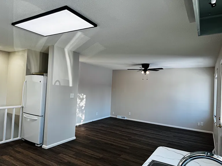 59 Fleetwood Rd NW — Photo 13