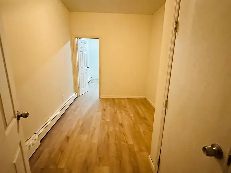 56 Groshon Ave #1S — Photo 4